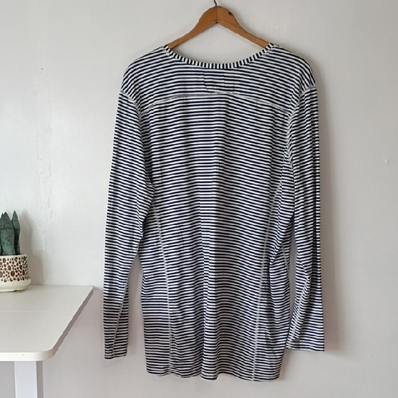 Med Couture Classic Navy and White Striped Shirt Scrubs Long sleeve Top 2XL - Picture 6 of 7